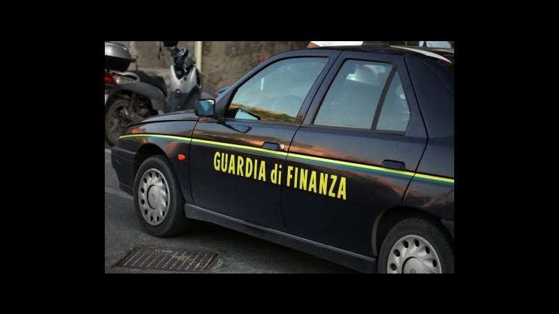 Linate, fermati due corrieri con 9 chili coca in doppiofondo valigie