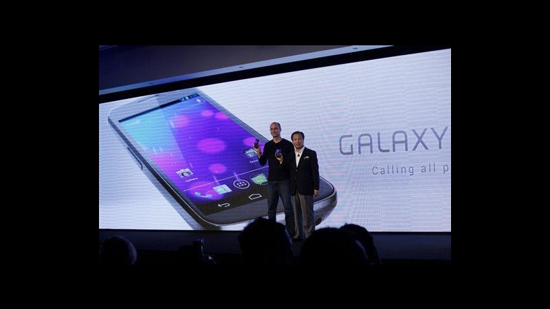 Presentato nuovo Samsung Galaxy Nexus con Android Ice cream sandwich
