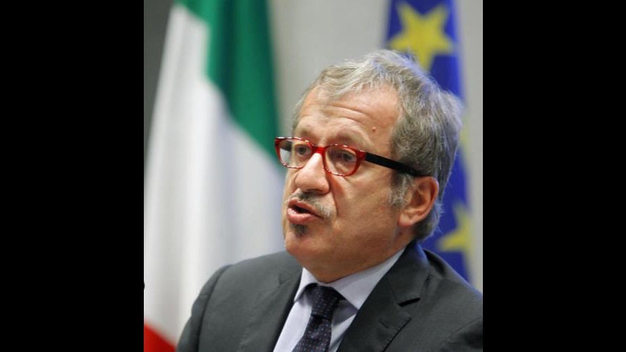 Maroni: In arrivo nuove leggi per bloccare violenti preventivamente