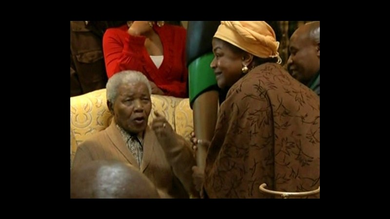 Sudafrica, festa per centenario partito Mandela arriva in casa sua