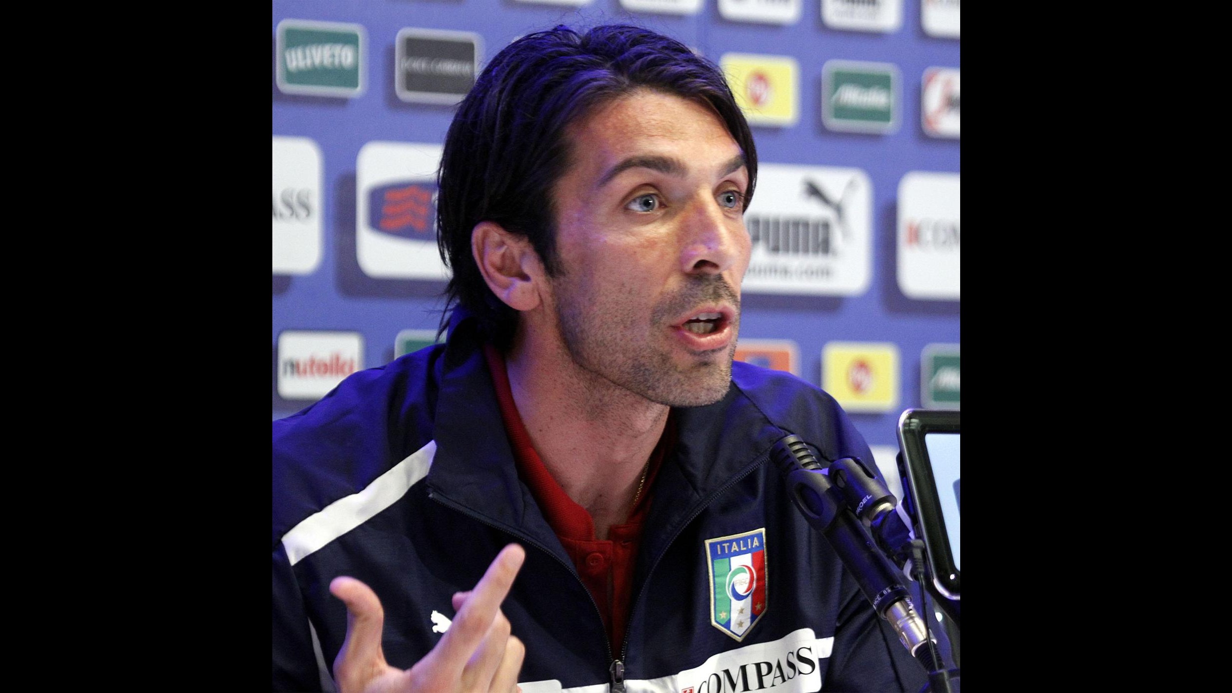 Buffon: Chi sbaglia deve pagare ma fuga notizie è vera vergogna
