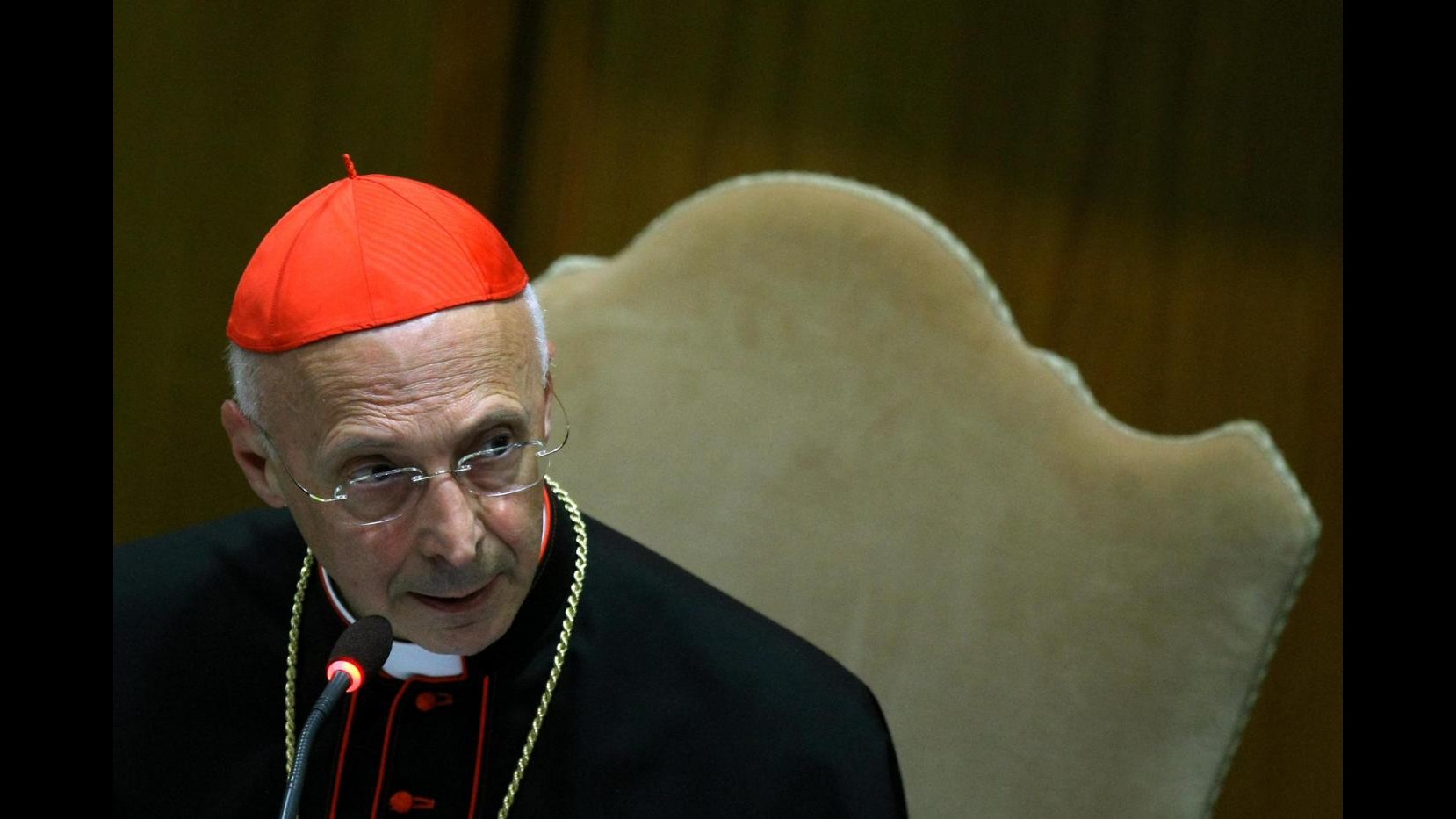 Bagnasco: Totale esecrazione per violenze
