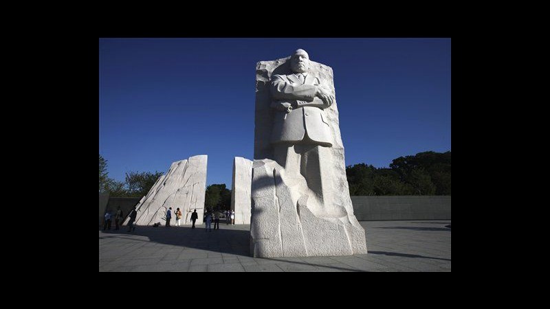 Inaugurato a Washington memoriale a Martin Luther King. Obama: La sua lotta continua