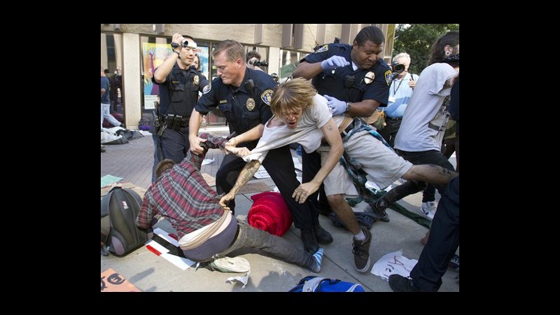 Occupy Wall Street, arrestati 2 manifestanti a San Diego