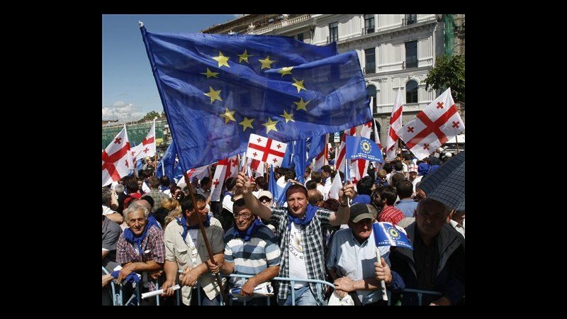 Georgia, in 40mila alla marcia di Ivanishvili: Kaladze apre corteo