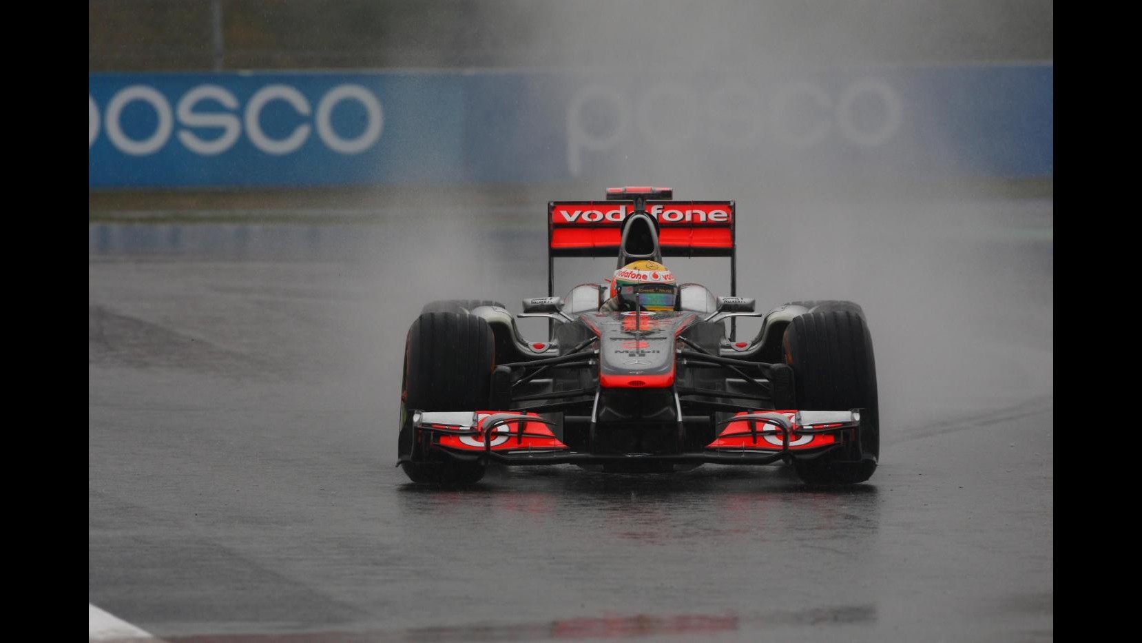F1, in Corea sotto il diluvio Hamilton domina le libere. Alonso quarto