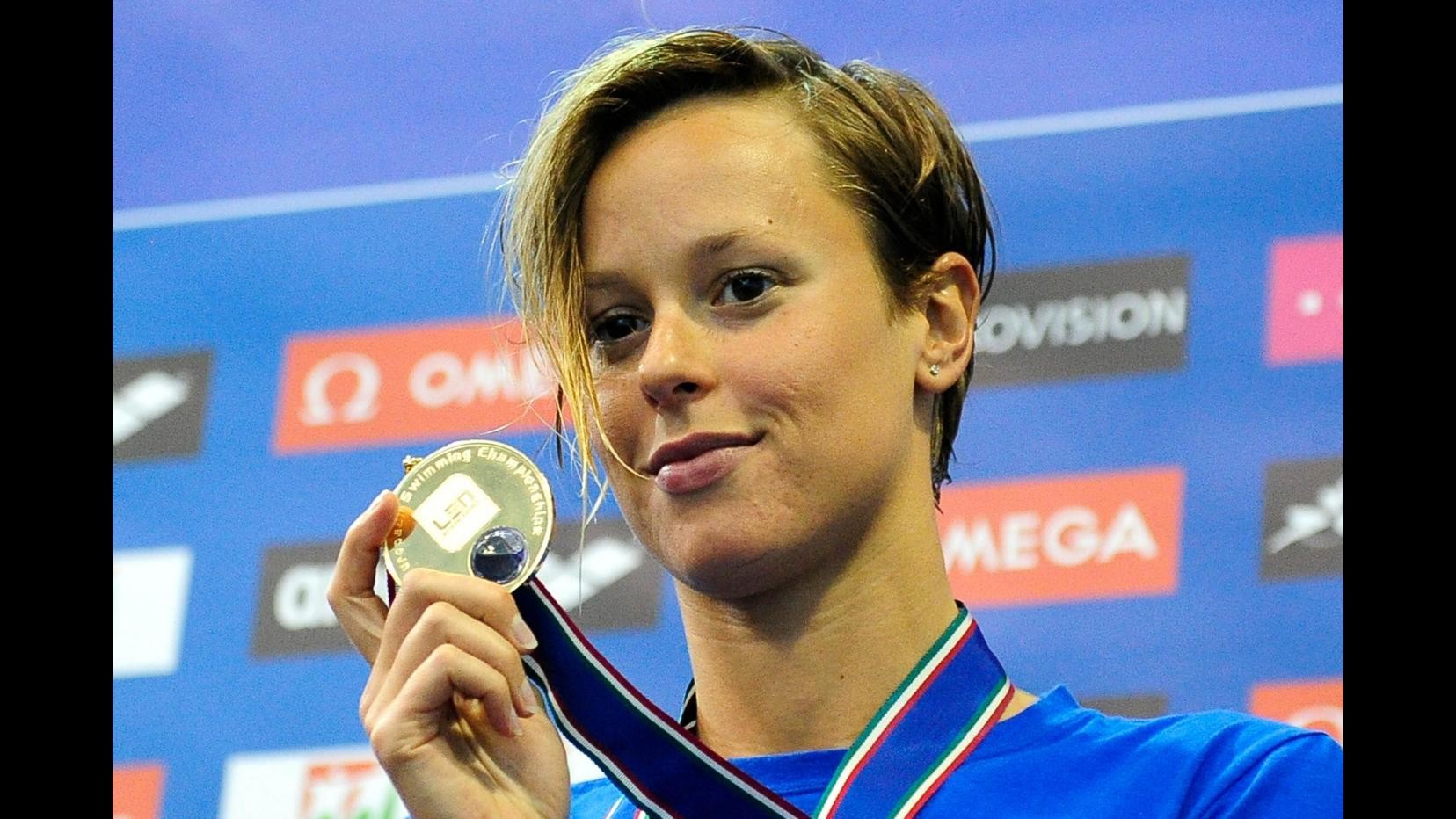 Pellegrini oro nei 200. Barbieri, Scozzoli e staffetta argento