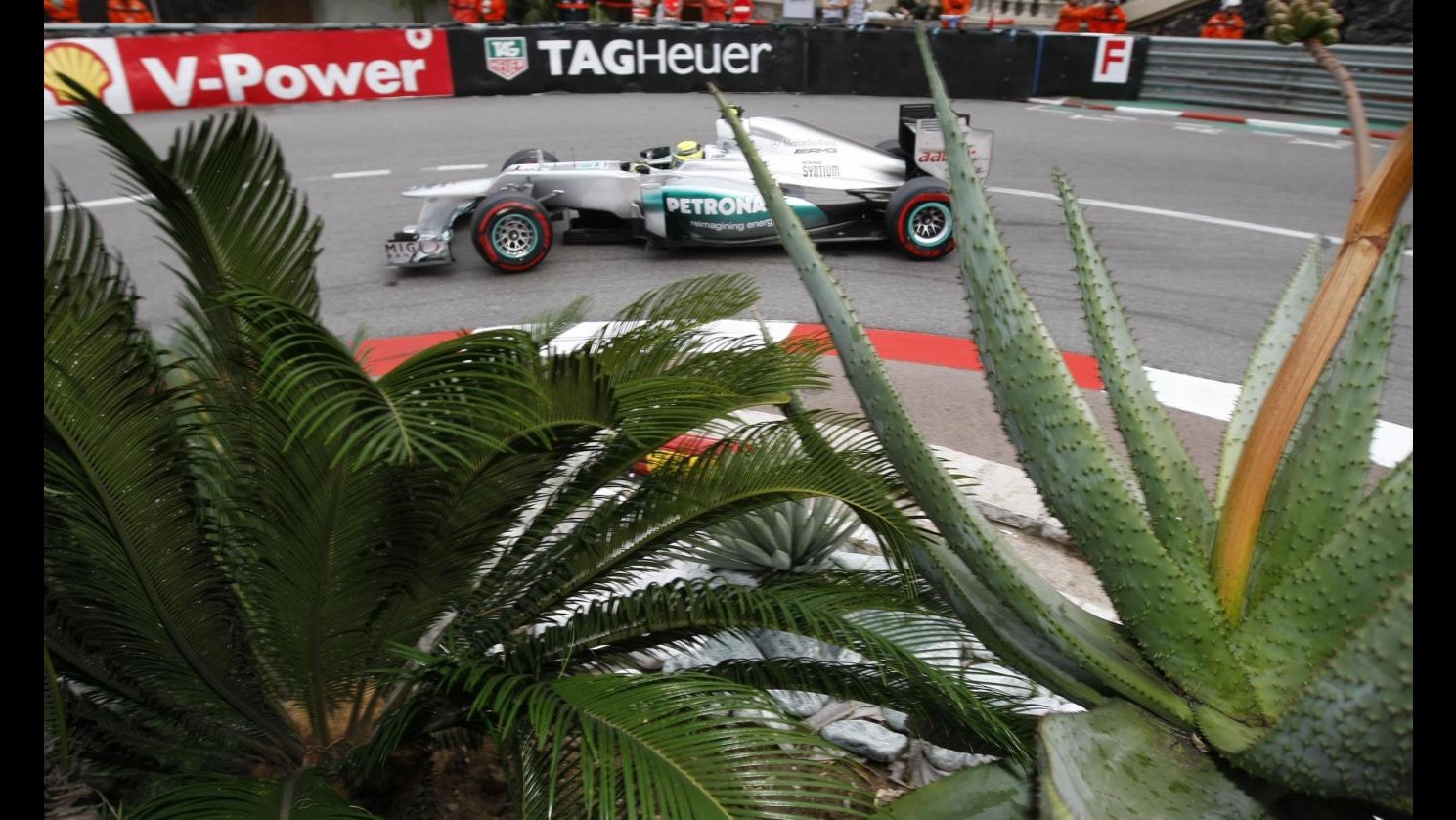 F1, Gp Monaco: Robserg sfreccia in ultima sessione libere, secondo Massa