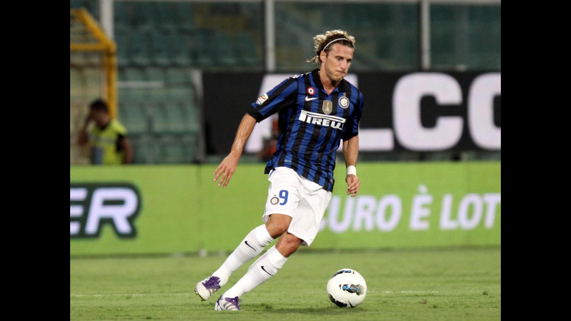 Inter, lesione terzo grado bicipite femorale per Forlan. Fuori 1 mese
