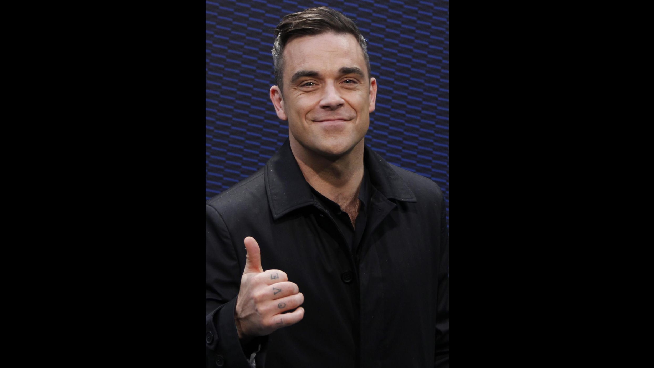 Robbie Williams diventerà papà di una bambina ed è al settimo cielo