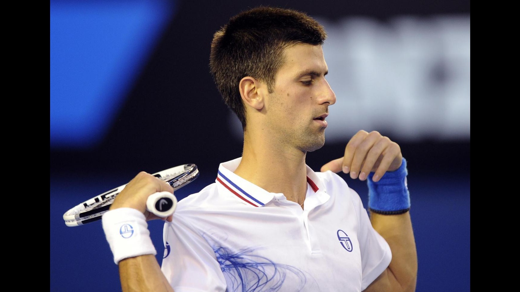 Djokovic via da azienda italiana Tacchini, accordo con Uniqlo