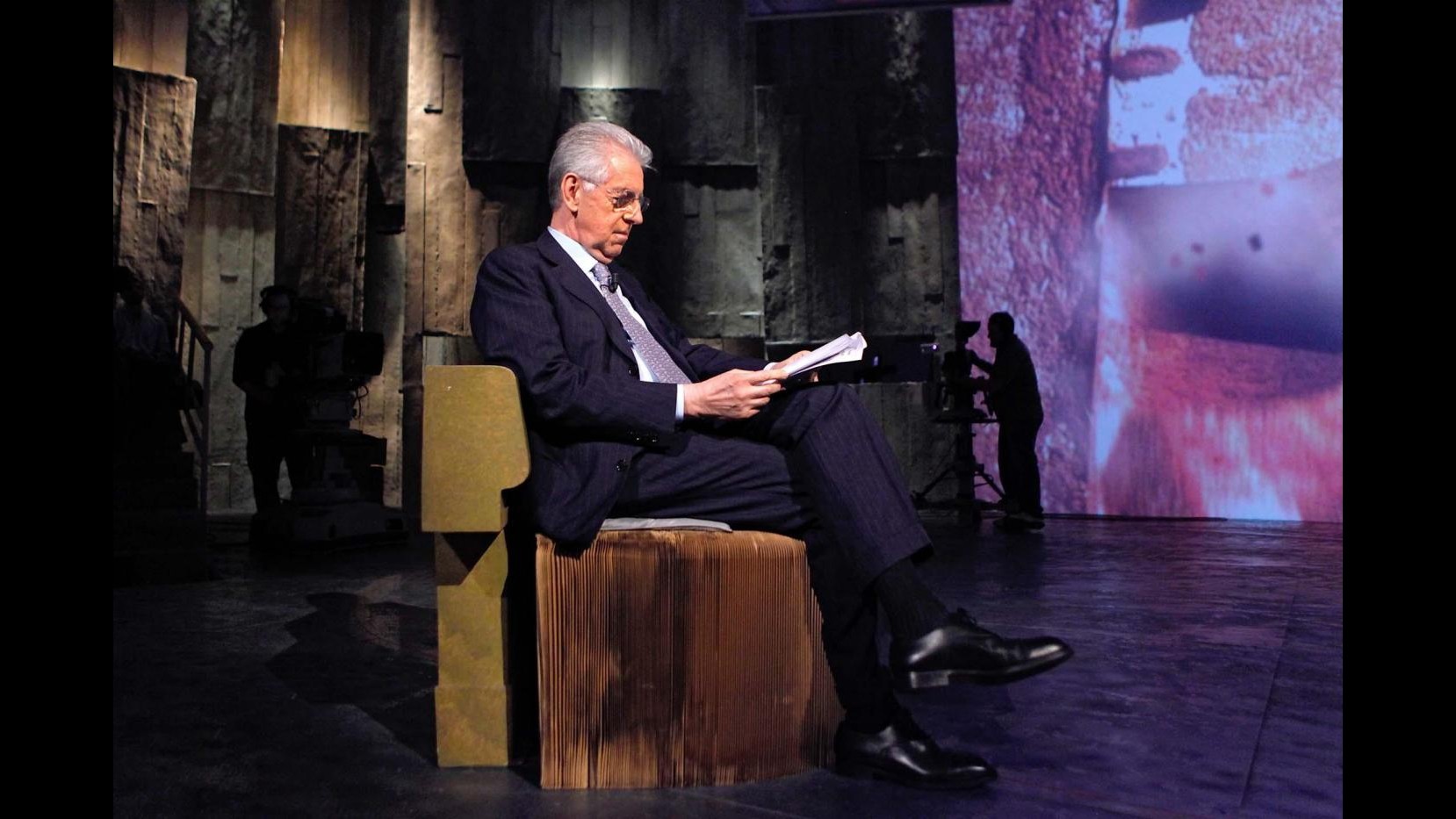 Monti: La Grecia non uscirà dall’euro