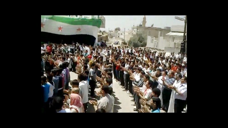 Siria, Consiglio nazionale accetta dimissioni presidente Ghalioun