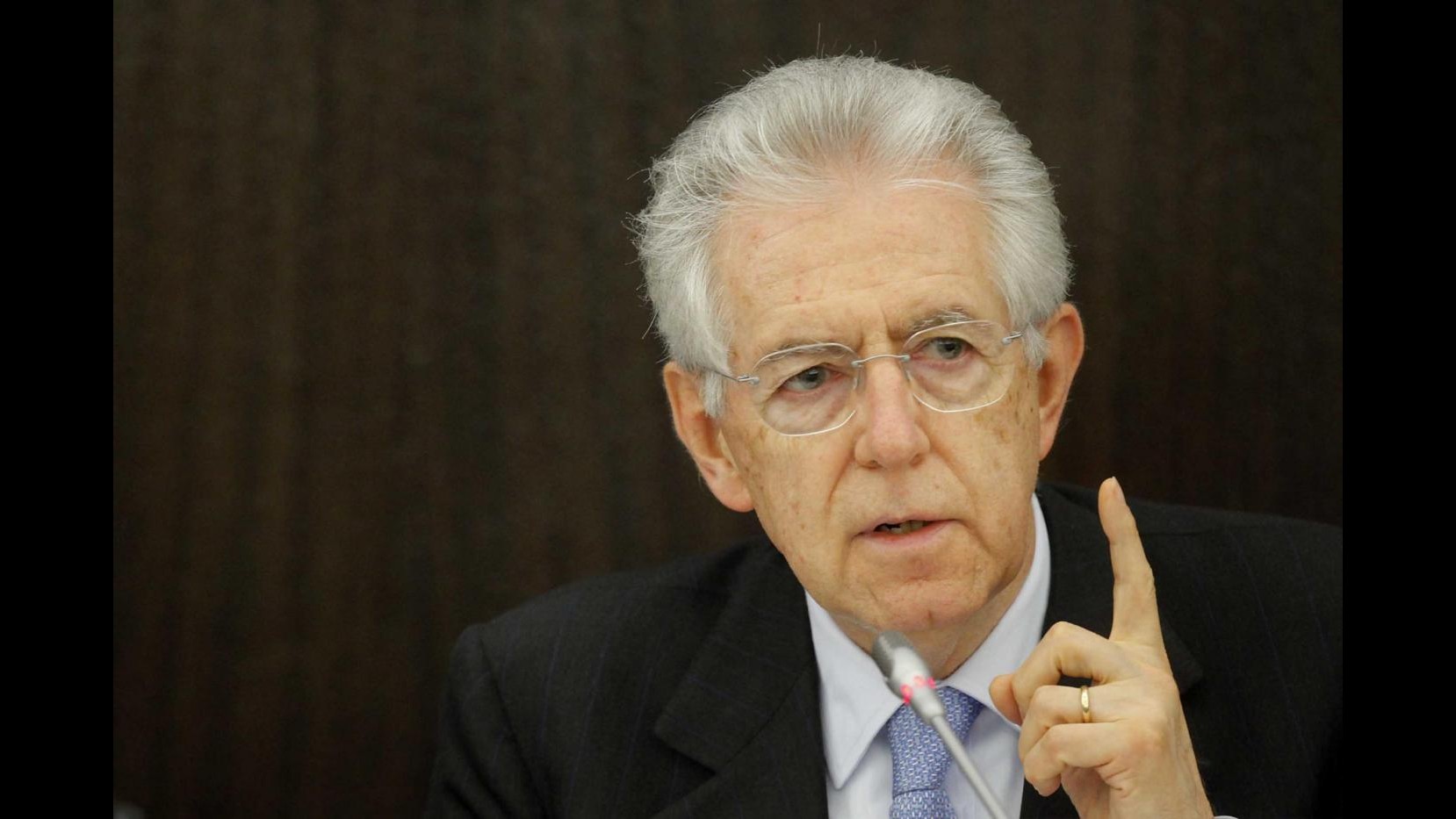 Crisi, Monti:  L’Italia ce la farà da sola
