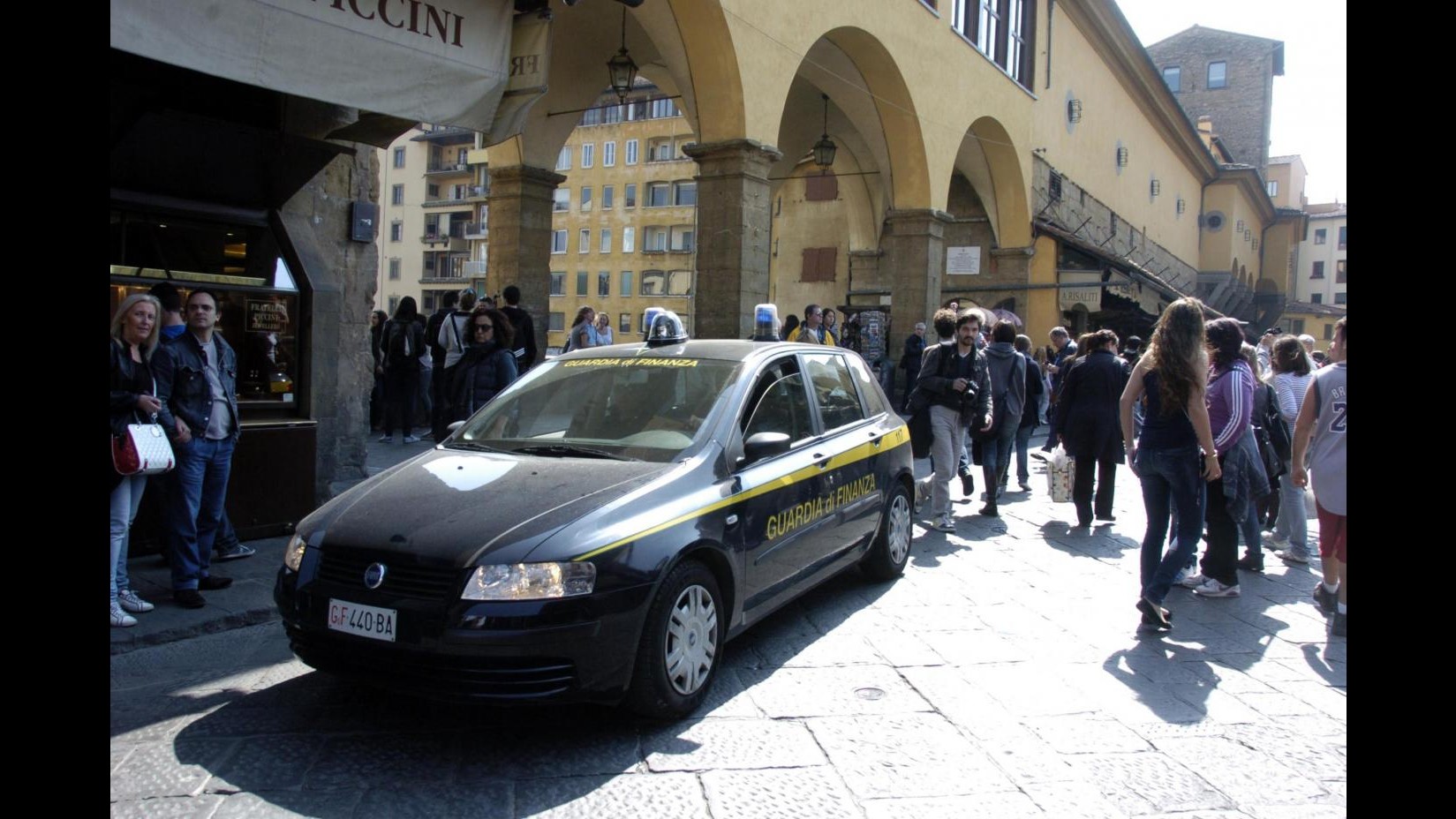 Bergamo, evasione fiscale da 50 milioni di euro: 8 denunciati