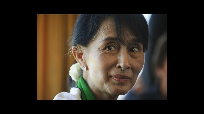 Malore per Aung San Suu Kyi durante conferenza stampa in Svizzera