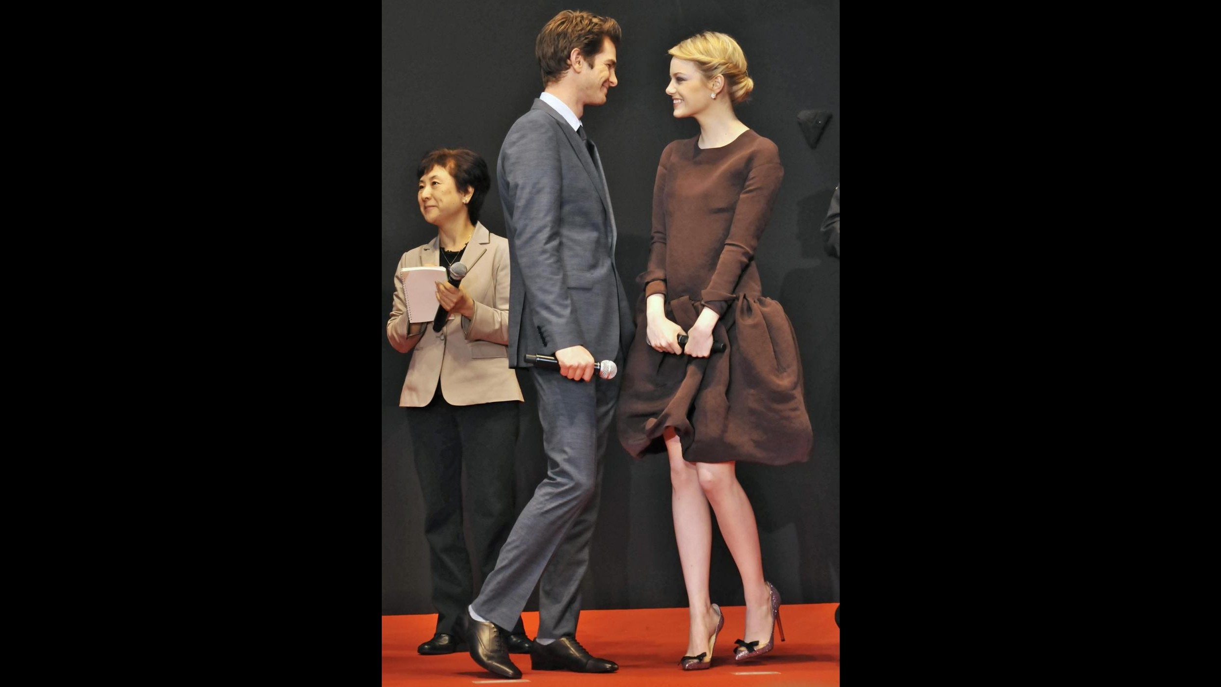 Andrew Garfield ed Emma Stone alla premiere di Spiderman a Tokyo