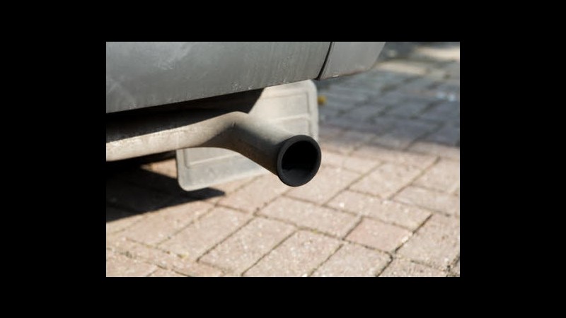 Oms: Gas di scarico dei motori diesel sono cancerogeni