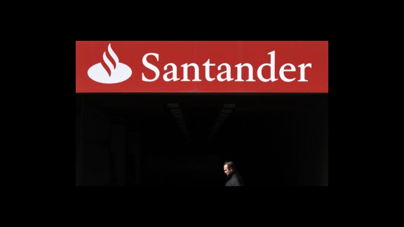Spagna, Fitch taglia rating Banco Santader e BBVA a BBB+ da A