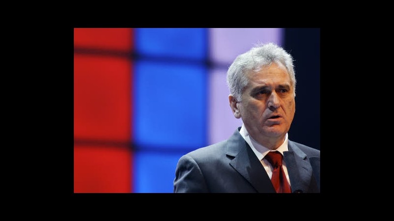 Serbia, leader boicottano insediamento Nikolic per frase su Srebrenica