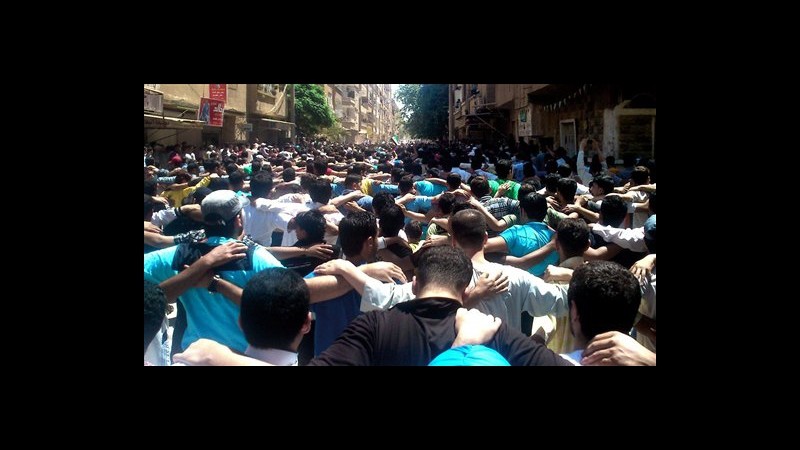 Siria, attivisti: Scontri a Rastan e bombardamenti in tutto il Paese