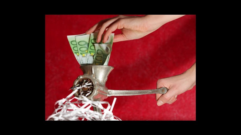 E’ recessione: in I trimestre Pil -0,8%