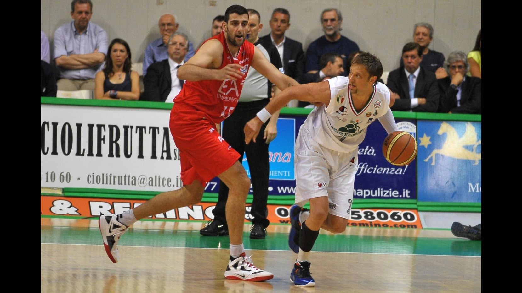 Basket, finale playoff Serie A: Siena batte Milano 86-77 in gara 1