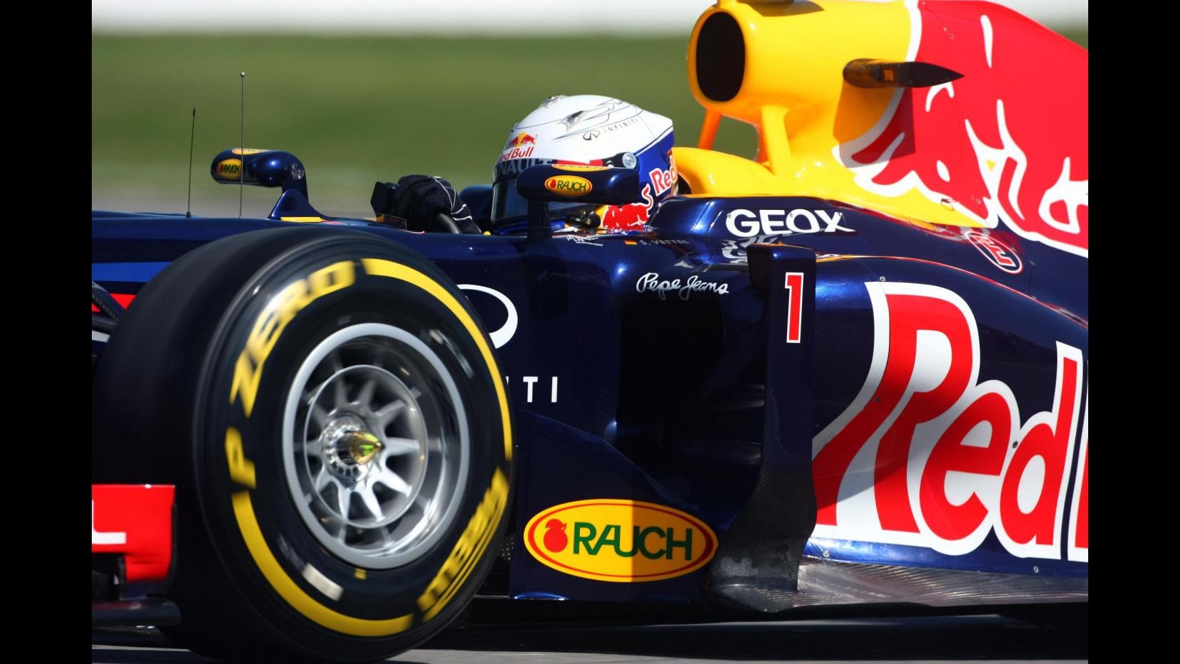 F1, Gp Canada: Vettel in pole position, Alonso buon terzo