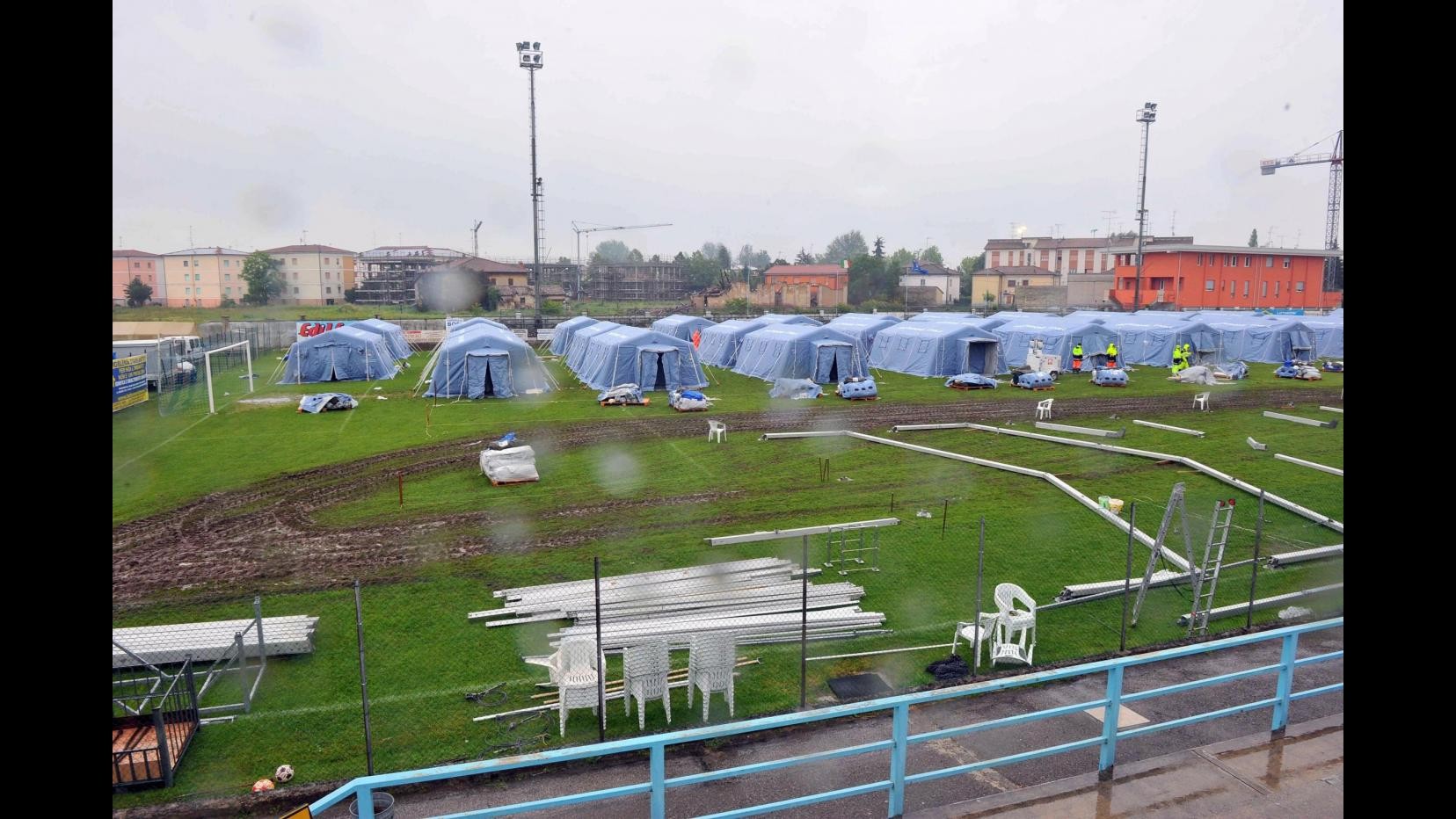 Sisma Emilia, Napolitano contestato e fischiato