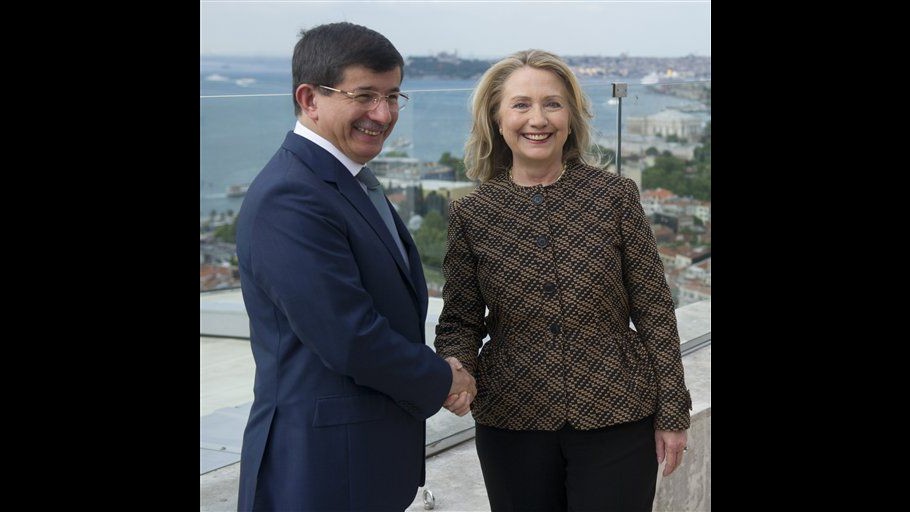 Siria, Clinton: Nuove violenze Hama eccessive, Assad se ne vada