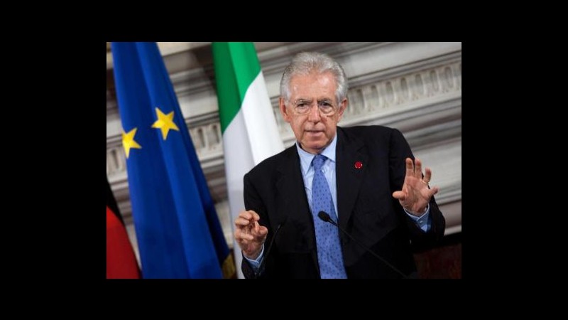 Monti: Italia trattenuta su orlo baratro