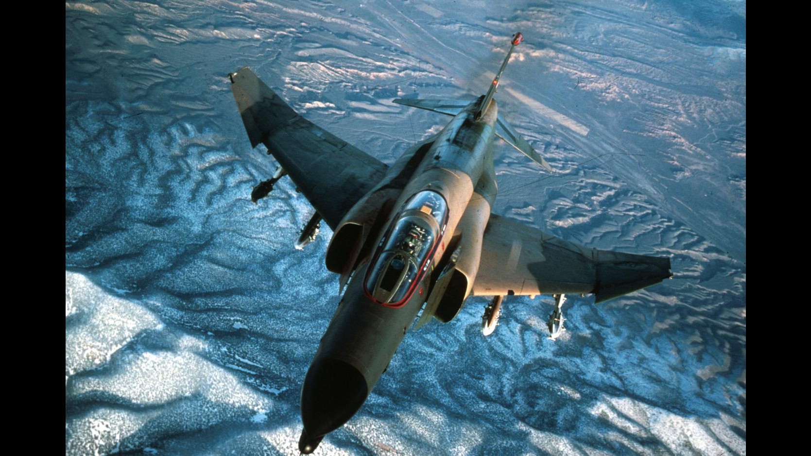Siria, trovati in mare corpi di 2 piloti jet turco abbattuto