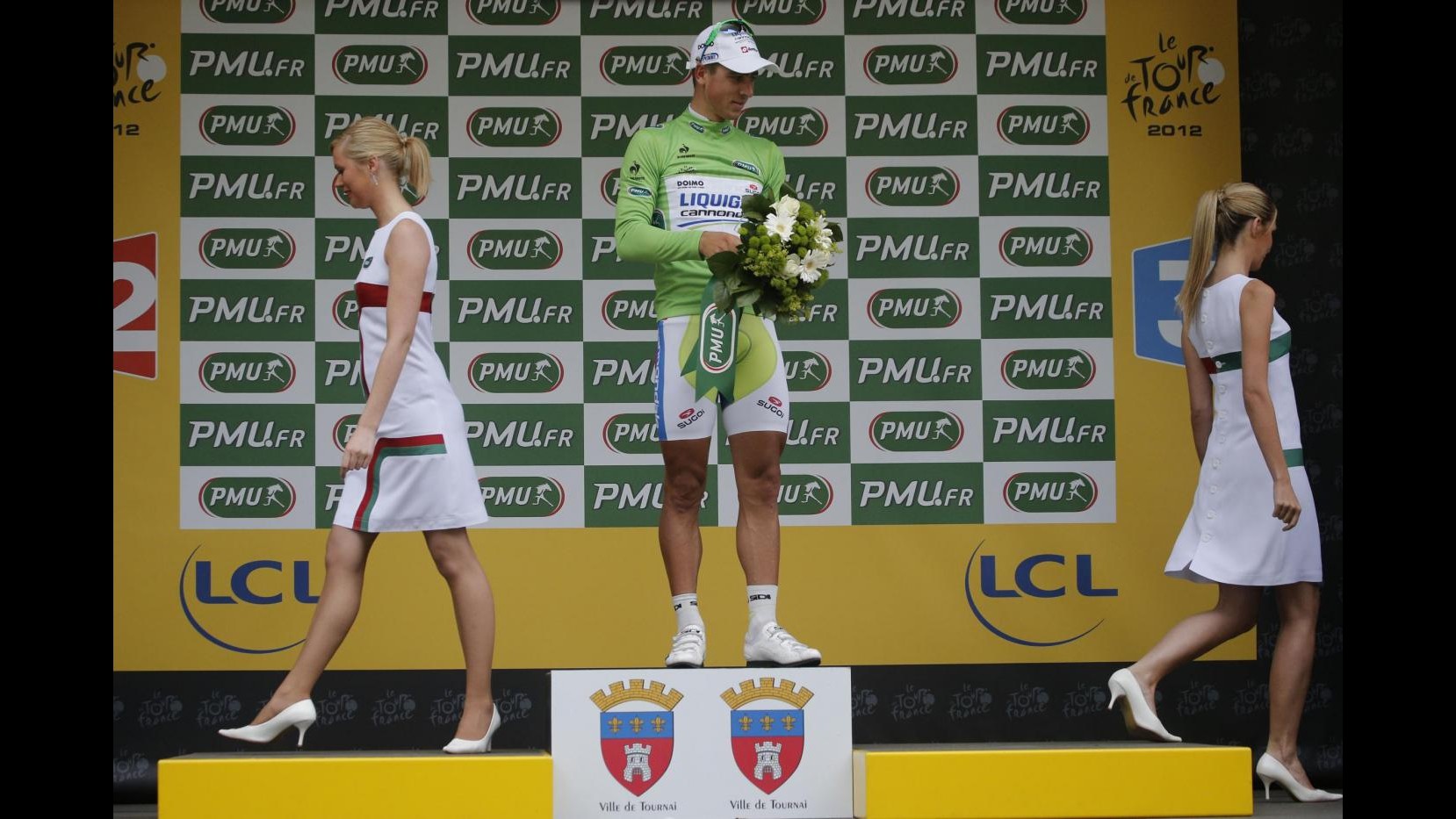 Tour de France, Sagan vince pure terza tappa. Cancellara resta in giallo