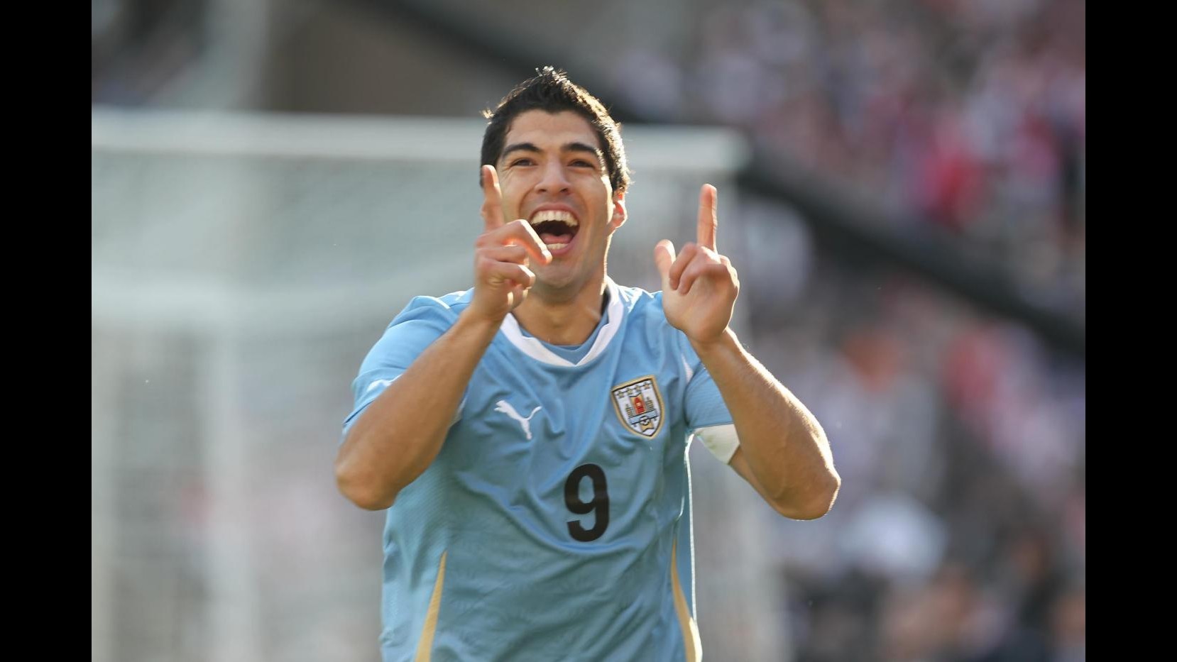 Juve a caccia del top player, tra Cavani e Van Persie spunta Suarez