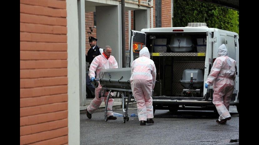 Omicidio-suicidio nel milanese, uomo carbonizzato e donna accoltellata