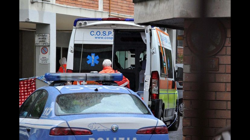 Roma, esplode granata in un appartamento: un morto e 2 feriti