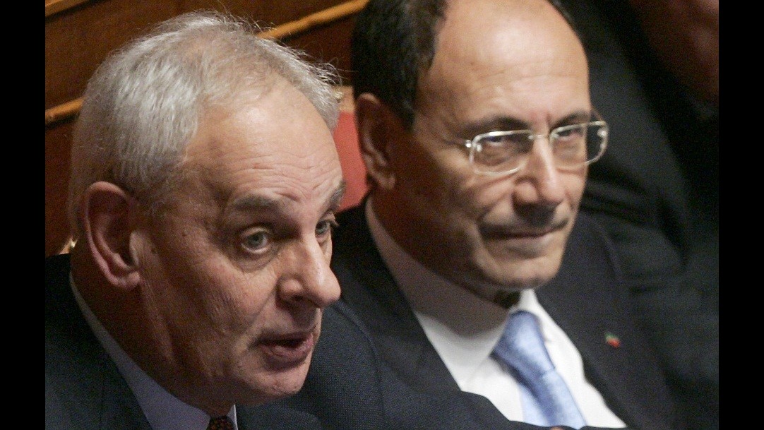 Senato, scintille tra Pera e Schifani