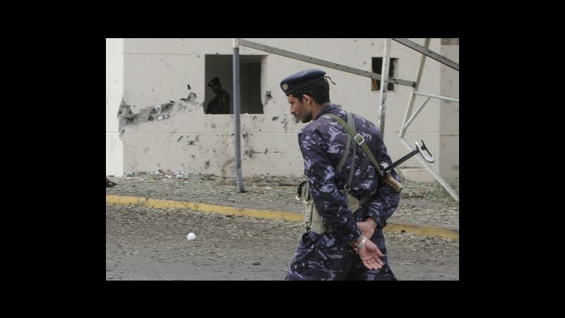 Yemen, 5 membri al-Qaeda evadono dal carcere di Hudayda