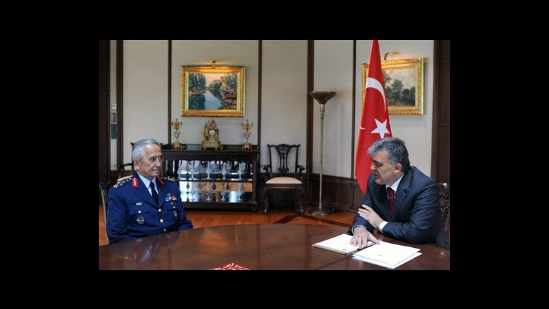 Siria, Turchia: Due generali fra disertori degli ultimi giorni