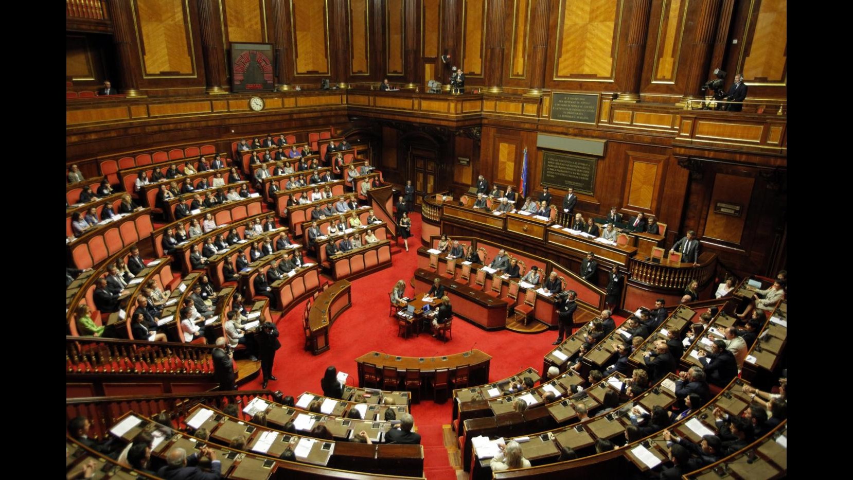Ok a riduzione deputati da 630 a 508