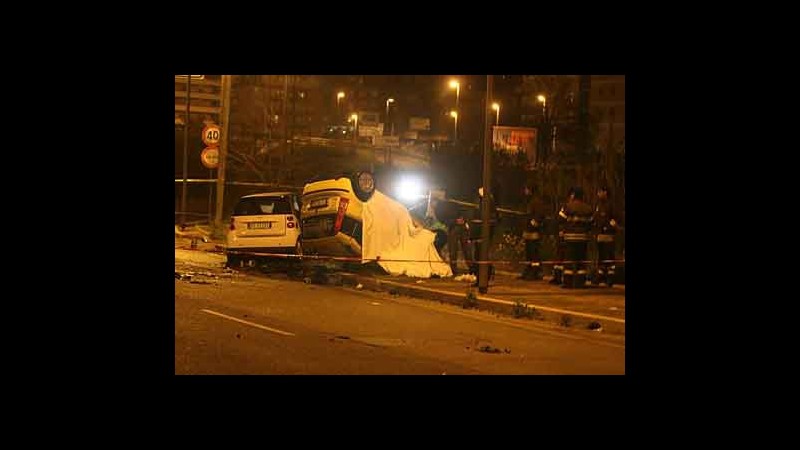 Roma, donna muore investita da un camion