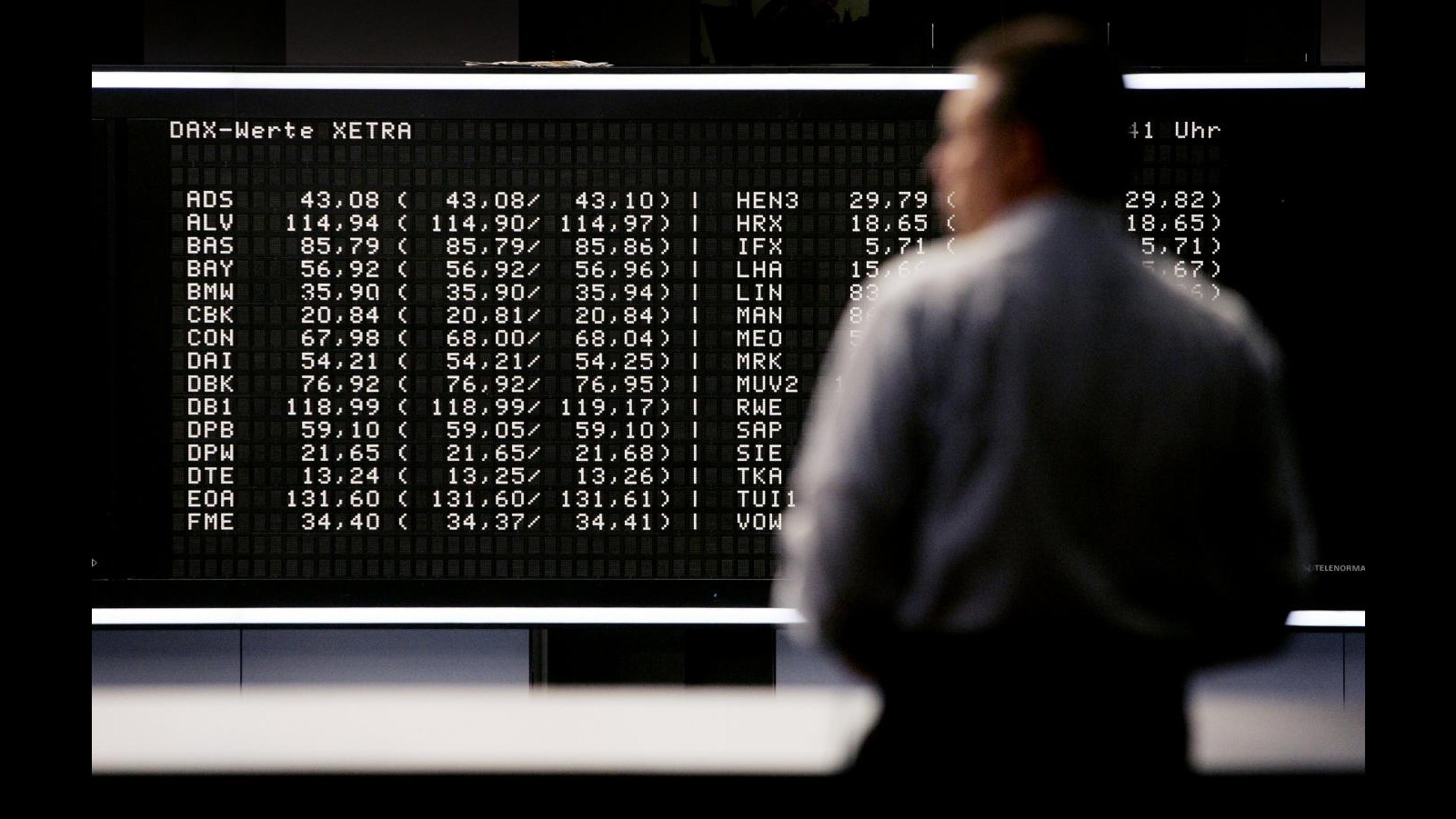 Borsa, spread Btp-Bund in calo a 482 punti base