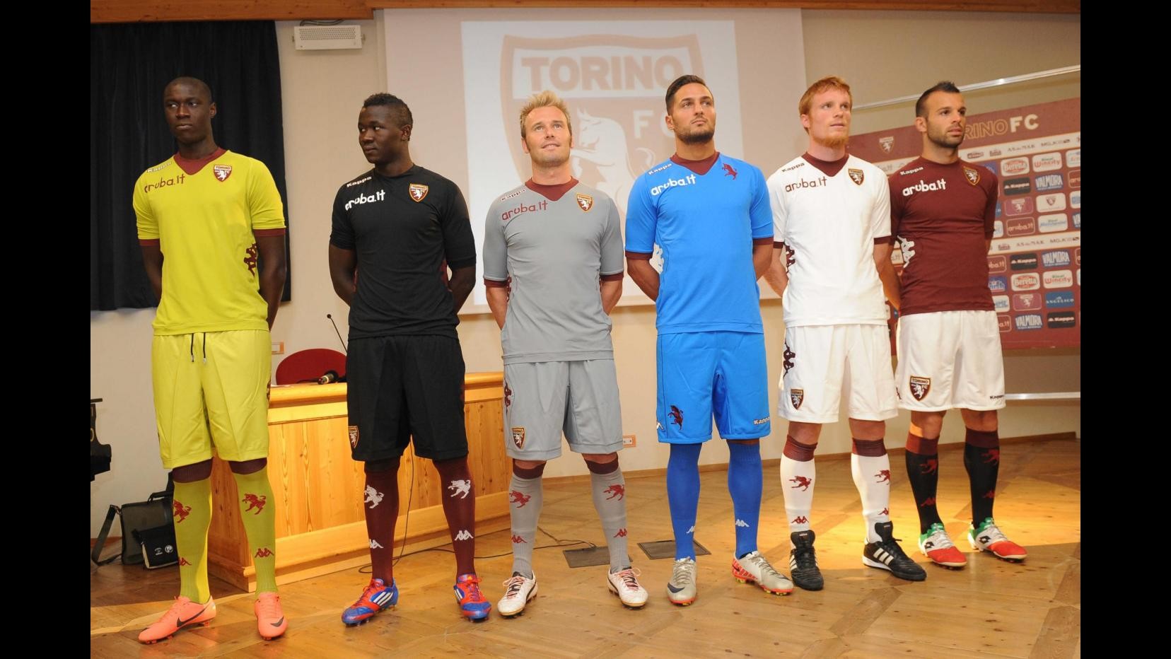Toro presenta nuove maglie, Cairo: Arriveranno altri rinforzi