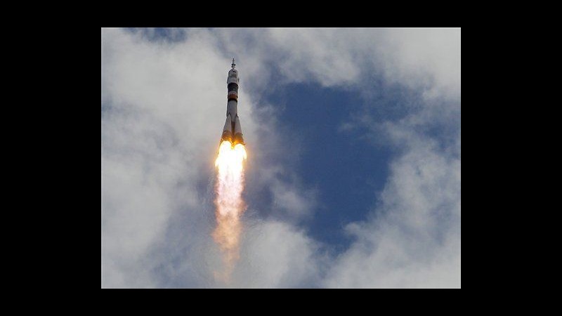 Soyuz partito da Baikonur, 3 astronauti verso Stazione internazionale