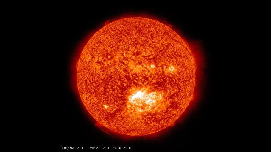 Domani attesa tempesta solare, non si temono problemi a rete elettrica