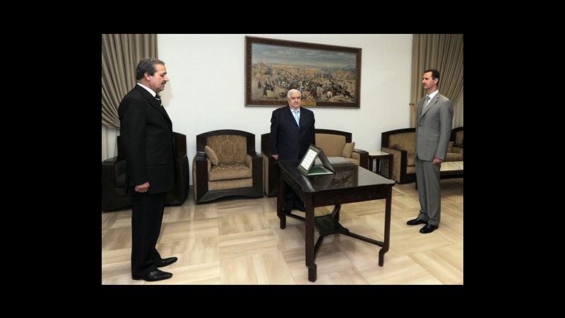 Siria, ex ambasciatore in Iraq: Solo la forza può rimuovere Assad