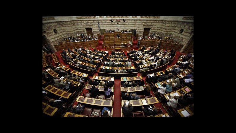Grecia, governo ottiene la fiducia del Parlamento