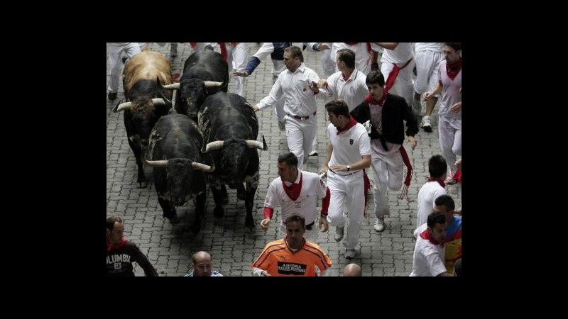 Corse con i tori a Pamplona, 5 feriti