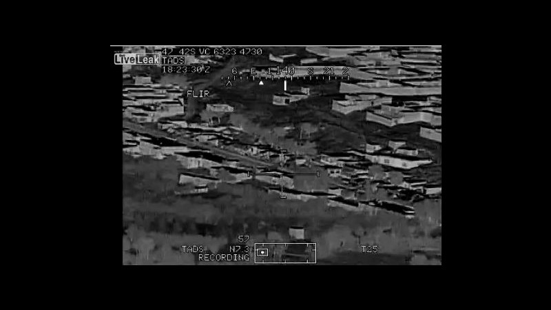 Afghanistan, video shock: pilota Usa uccide un contadino cantando