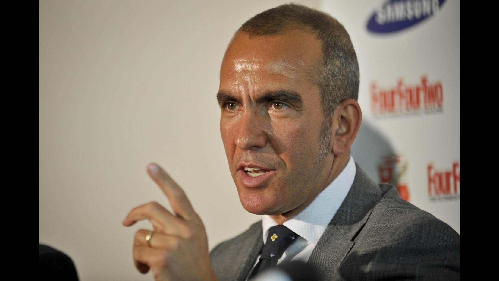 Di Canio a gamba tesa: Balotelli egoista, merita un sacco di schiaffi